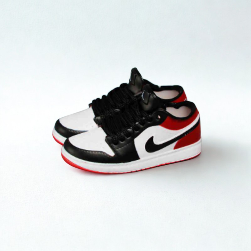 Labubu AJ1 Inspired Low-Top Trainers - Black Toe