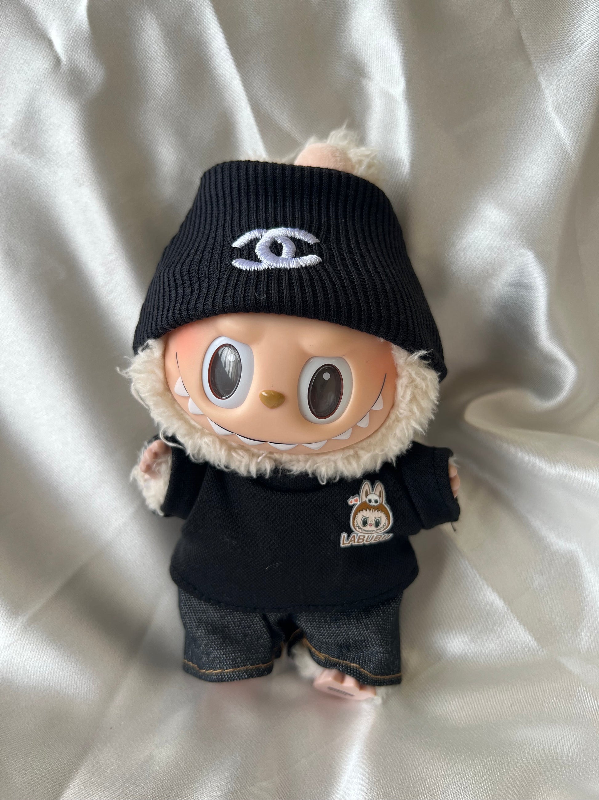 Labubu Streetwear Fashion Set - Black Designer Beanie & Denim Outfit (17cm)